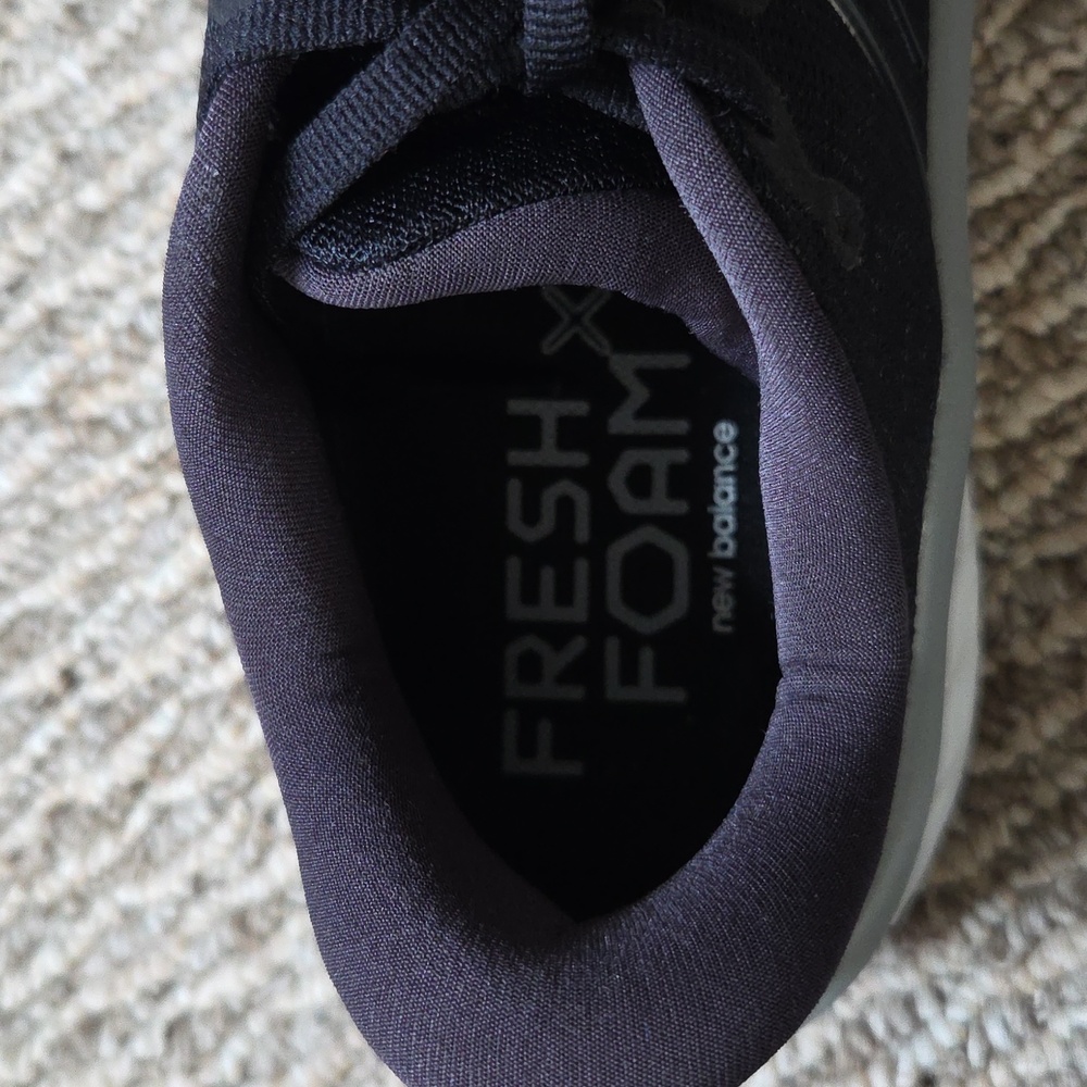 New Balance Women's Black and White Cushioned Running Shoes - Picture 5 of 8